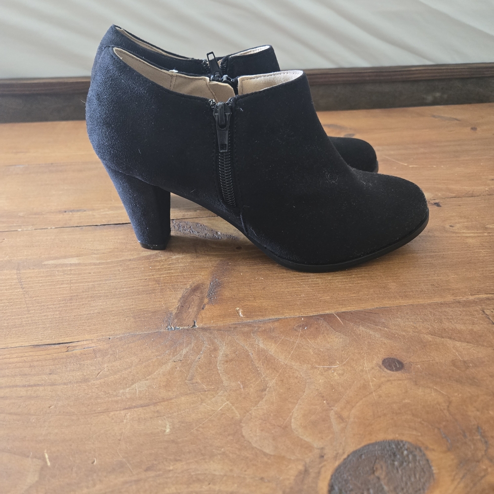 Journee Collection Black Heeled Ankle Boots